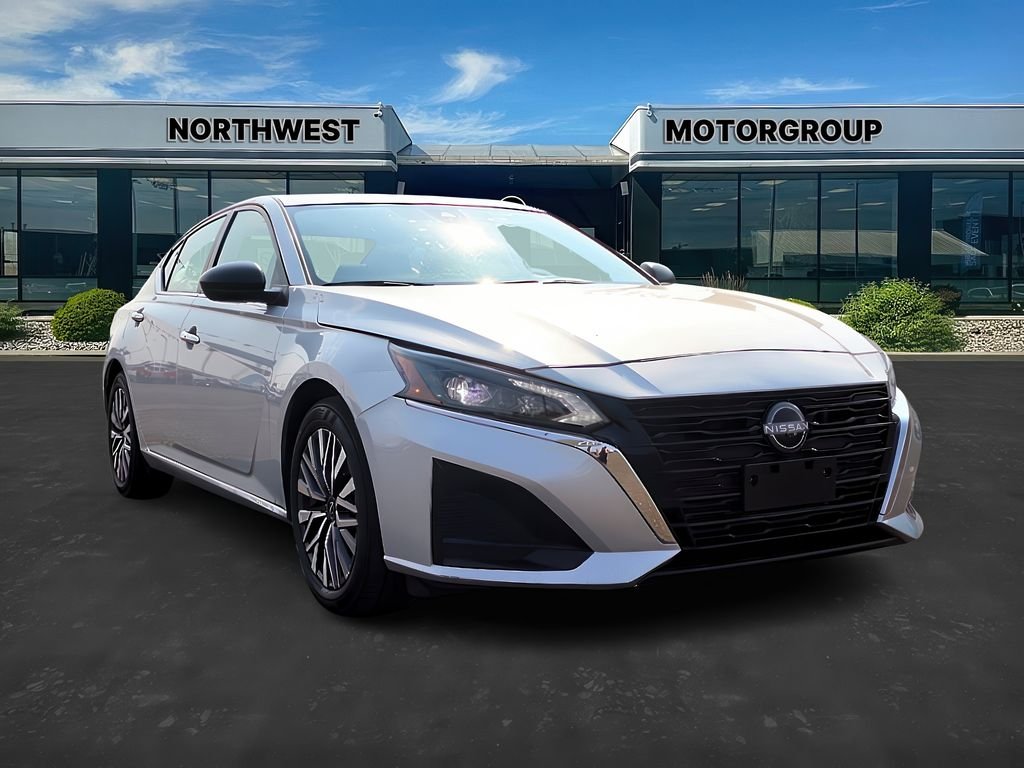 2024 Nissan Altima SV