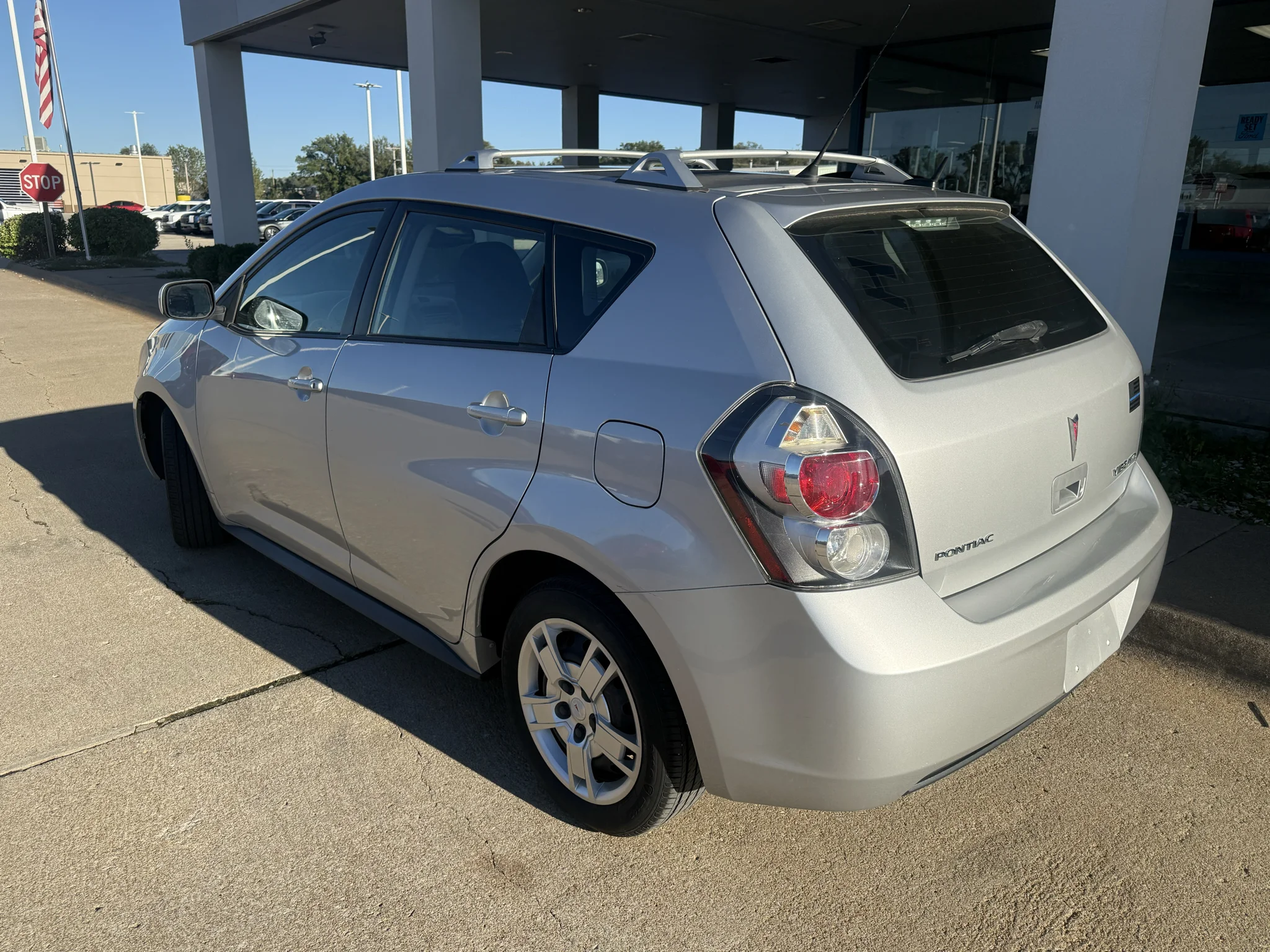 Used 2009  Pontiac Base image 6