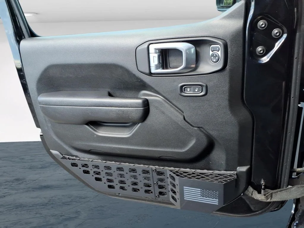 Used 2024 Black Jeep Sport S image 31