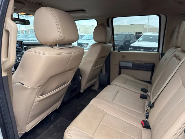 Used 2016 White Platinum Tri-Coat Metallic Ford Lariat image 23