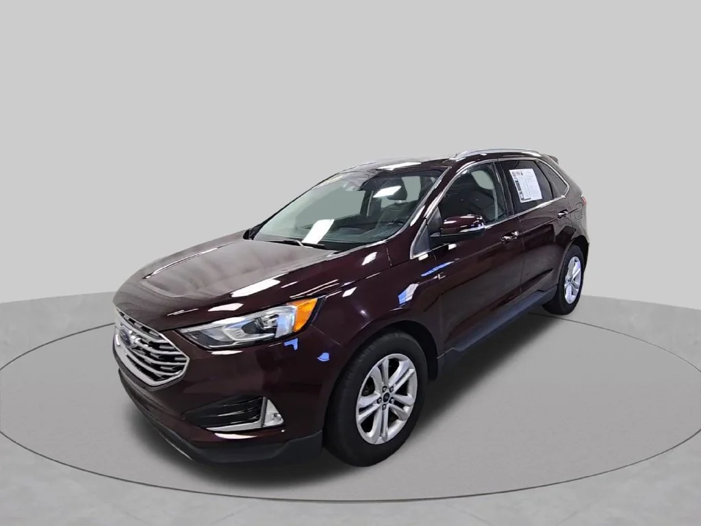 Certified Used 2020 Red Ford SEL image 5