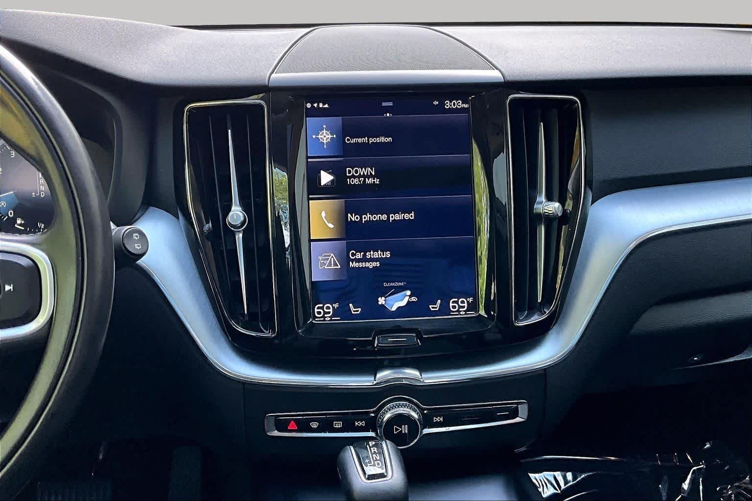 Pre-Owned 2018 Volvo XC60 Momentum