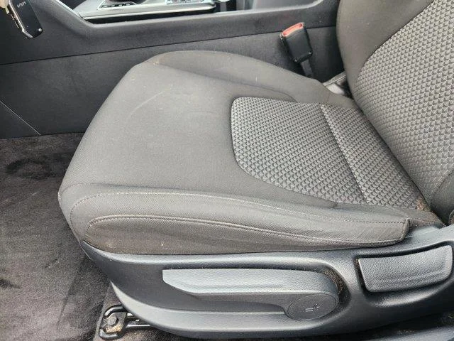 Used 2025 Gravity Gray KIA LX Front-Wheel Drive image 26