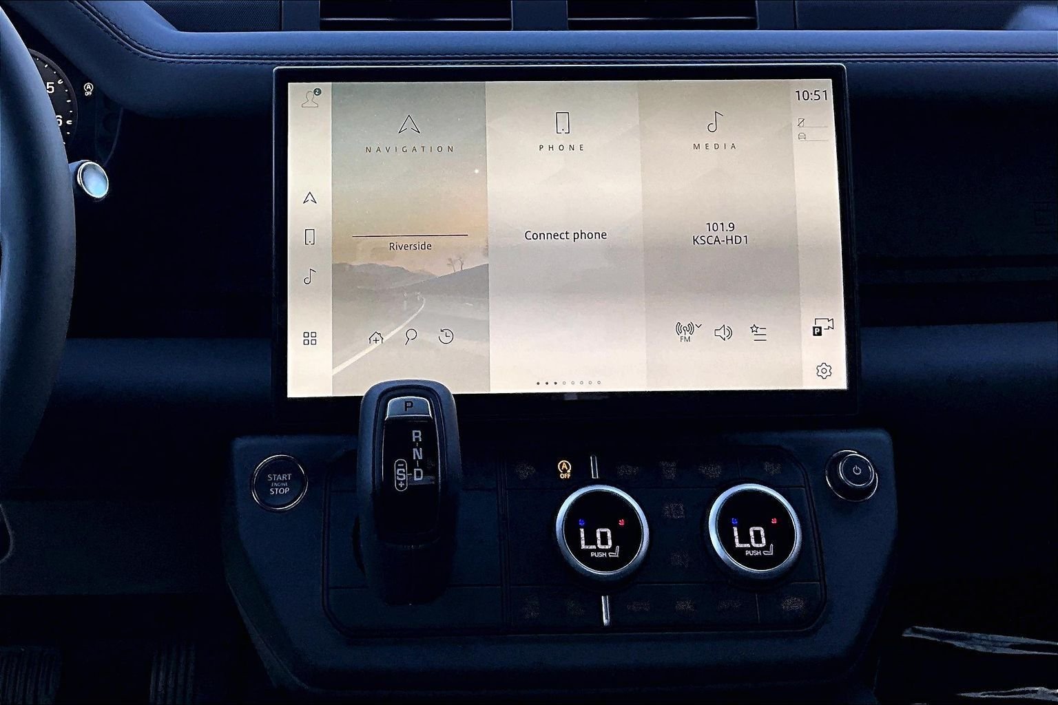 New 2026 Fuji White LAND ROVER S image 7