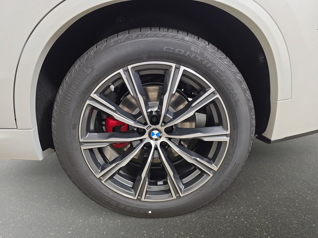 New 2026 Mineral White Metallic BMW xDrive40i image 34