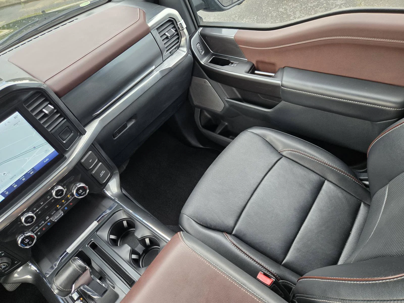 Used 2021 Black Metallic Ford Lariat image 15
