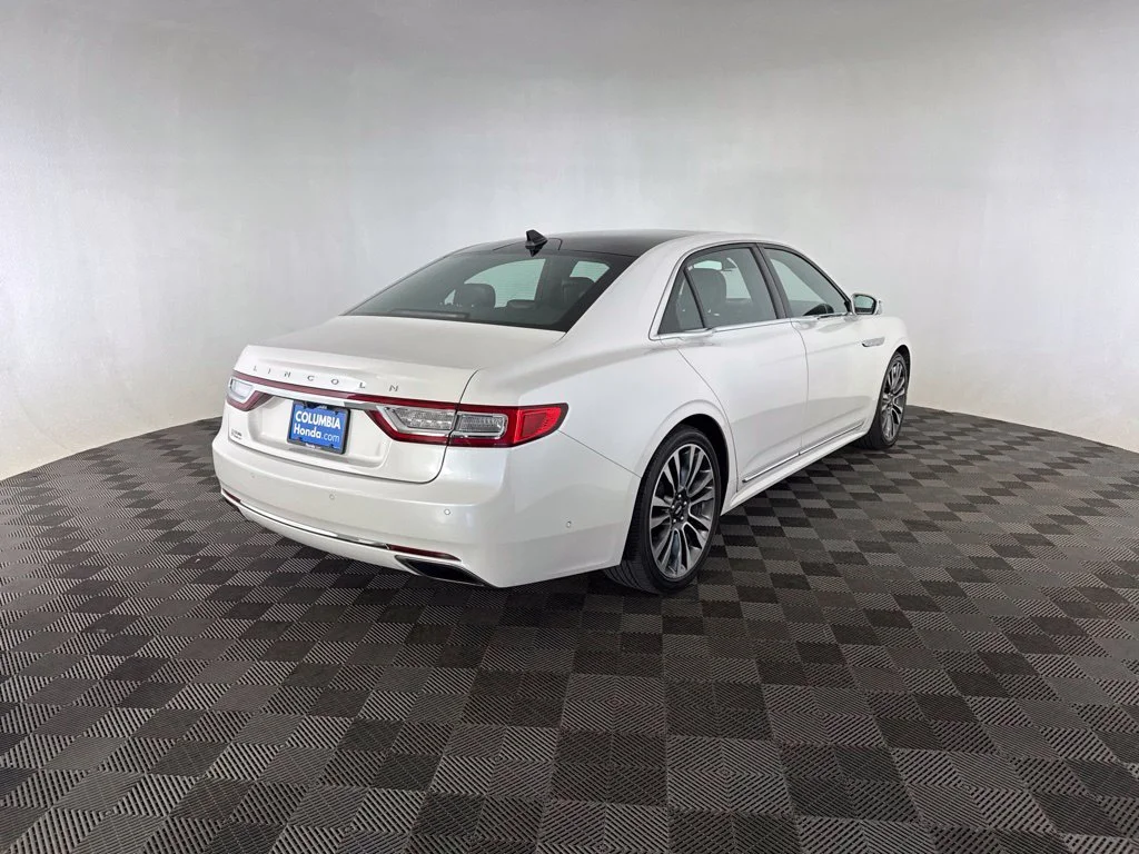 Used 2018 White Lincoln Select image 5