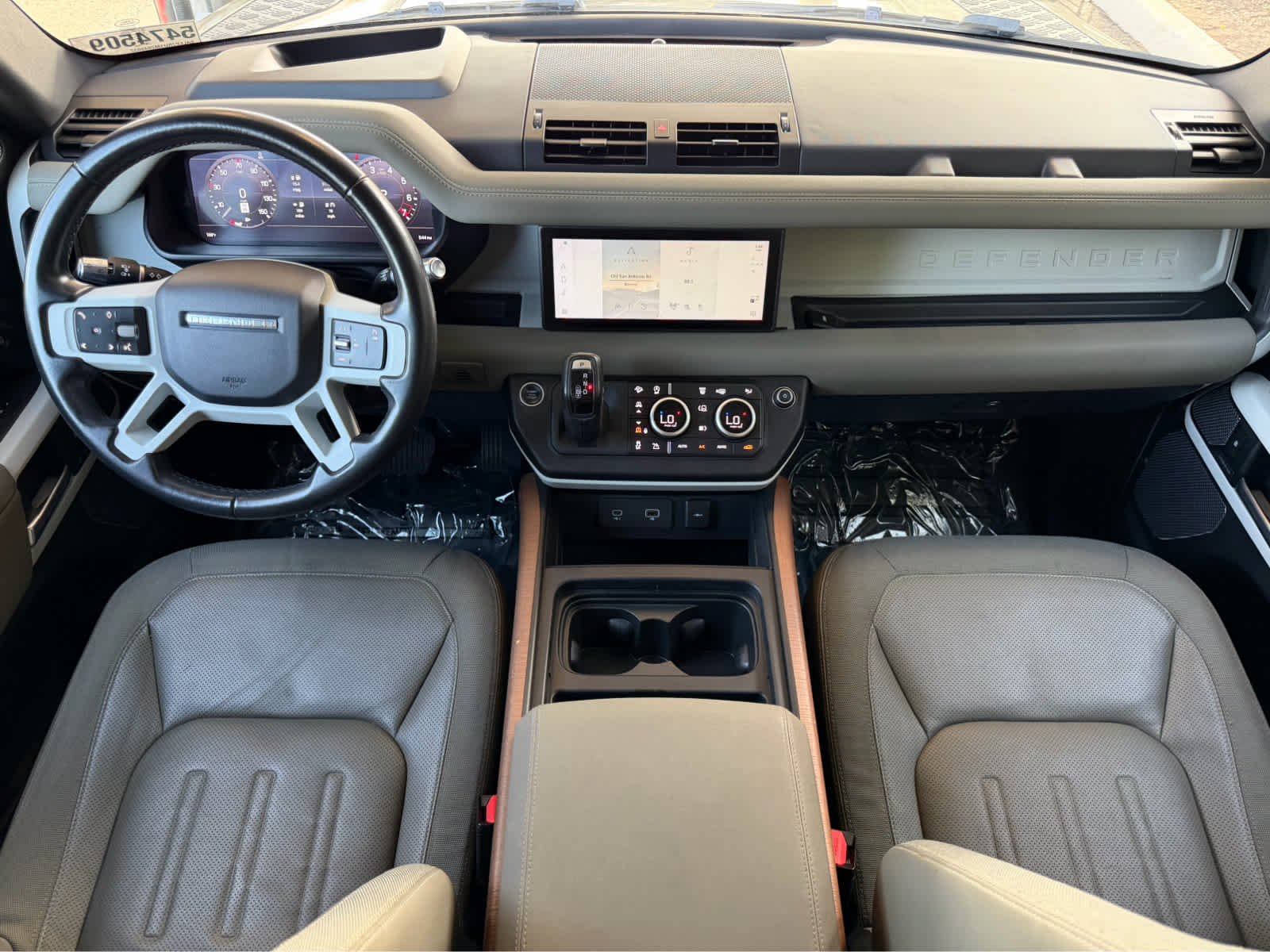 Used 2021 PANGIA GREEN Land Rover SE image 18