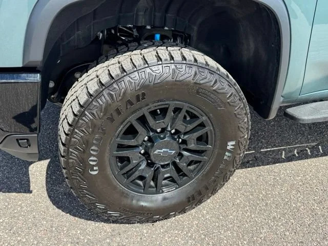 Certified Used 2026 Cypress Gray Chevrolet ZR2 image 10