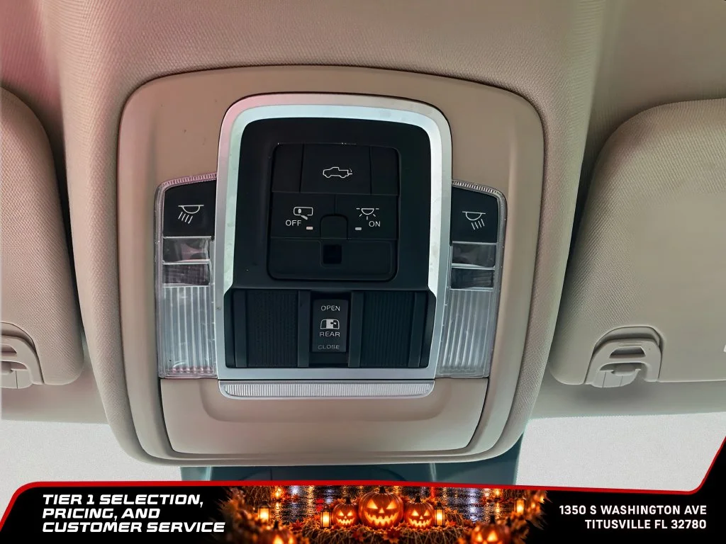 Used 2021 White Ram Laramie image 43
