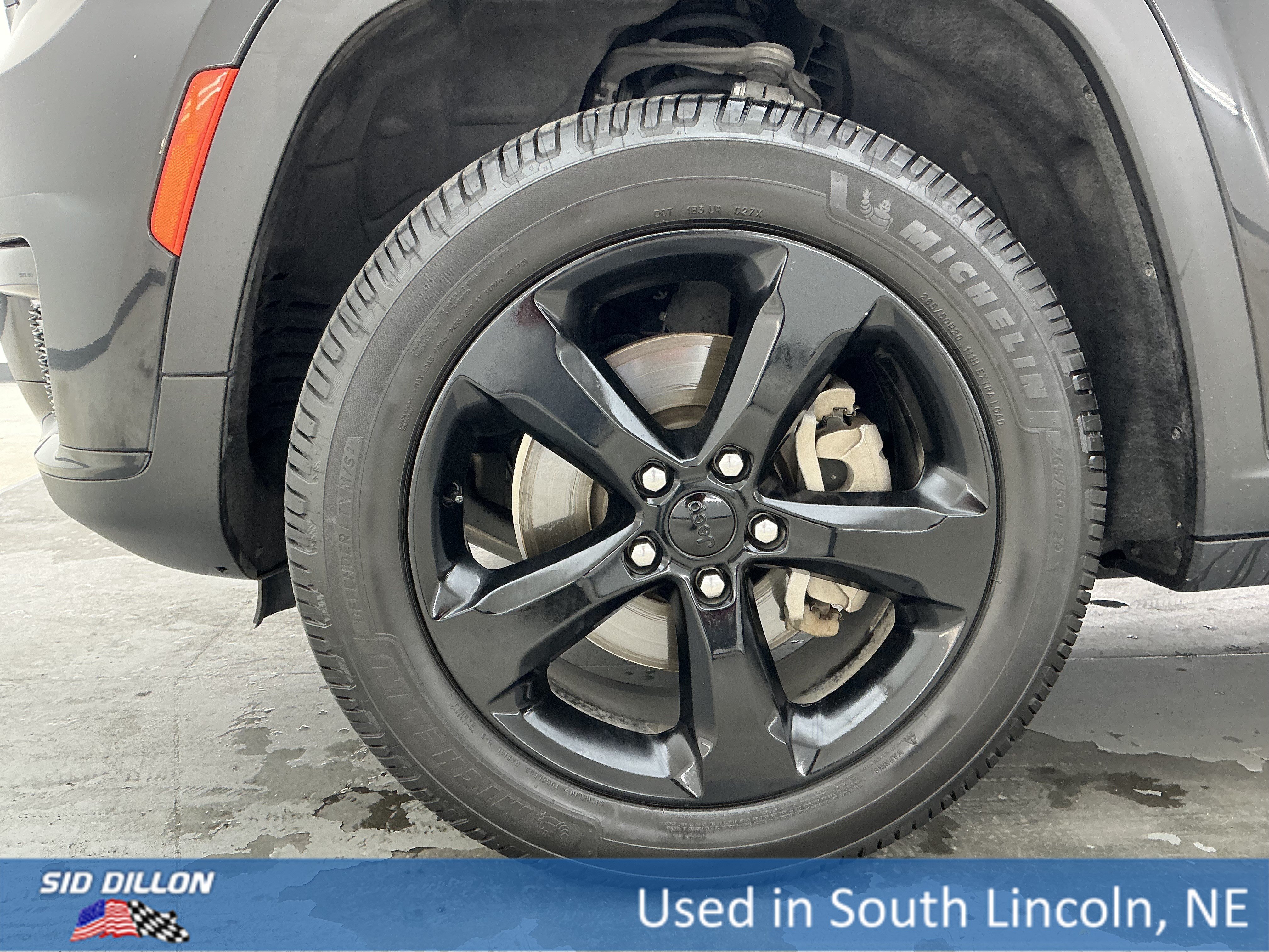 Used 2021 Diamond Black Crystal Pearlcoat Jeep Altitude image 18