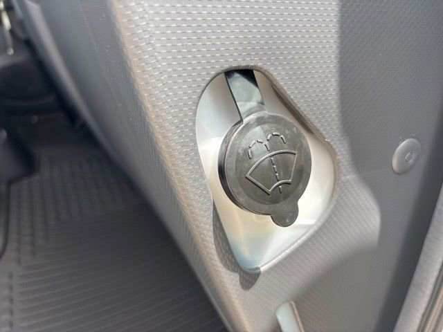 New 2025 Arc White Chevrolet NA image 30
