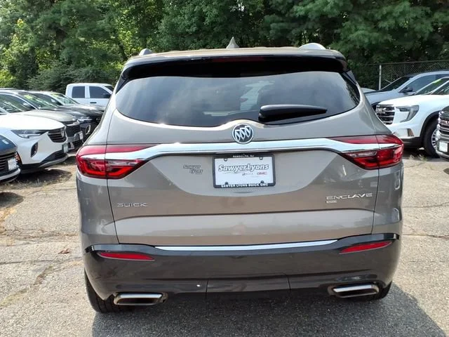Used 2018 Includes Spectra Gray lower exterior accent color. Buick Premium image 5