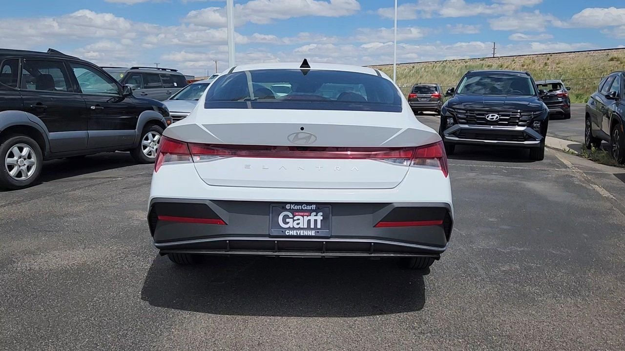 New 2026 Serenity White Hyundai SE image 19