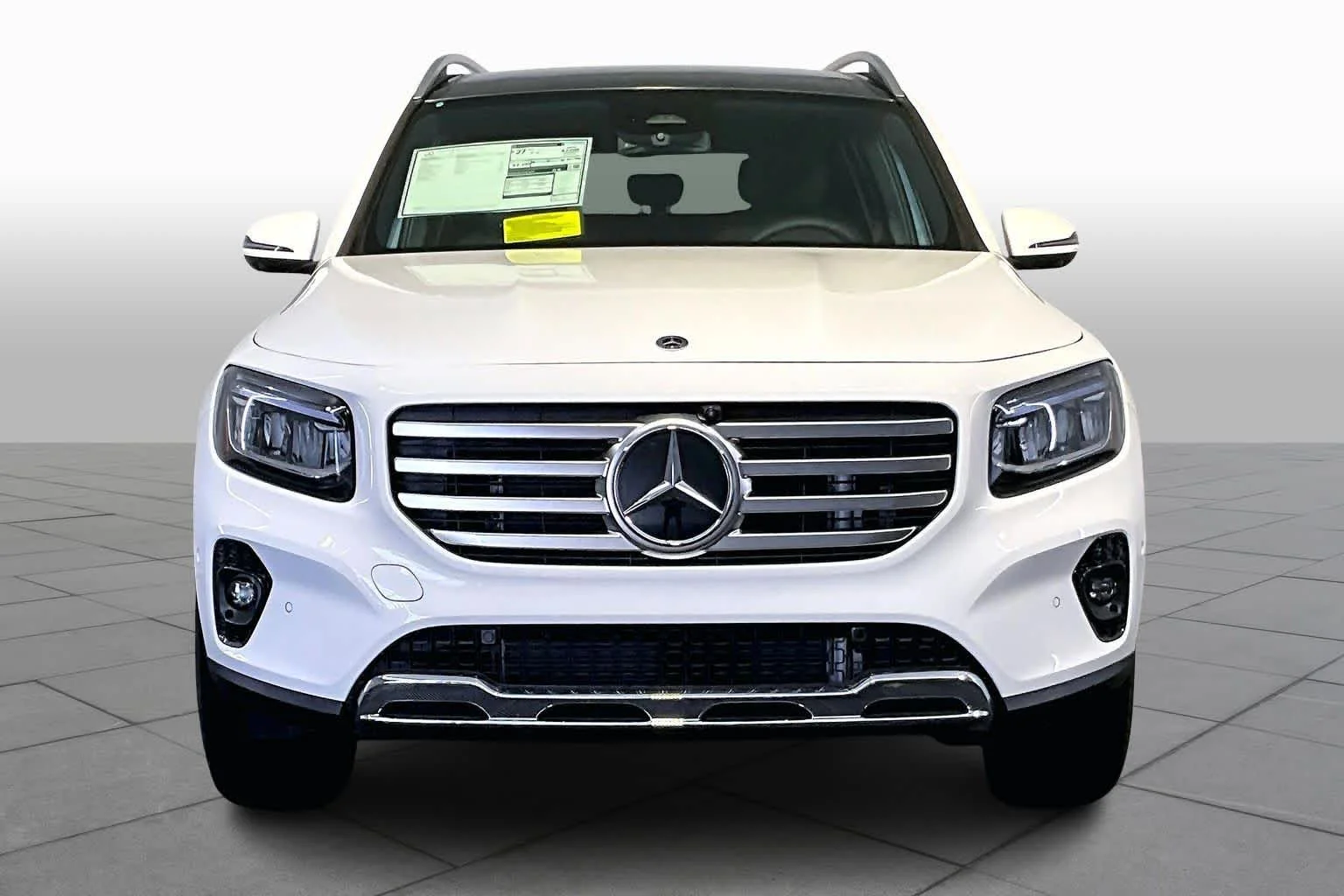 New 2026 Polar White Mercedes-Benz GLB 250 image 2