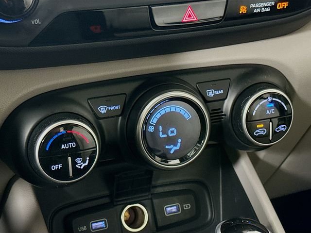 Used 2022 White Hyundai SEL image 18