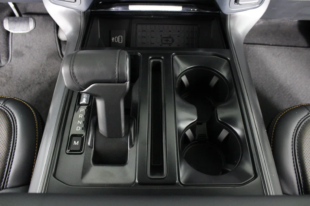 New 2026 Oxford White Ford Tremor image 25