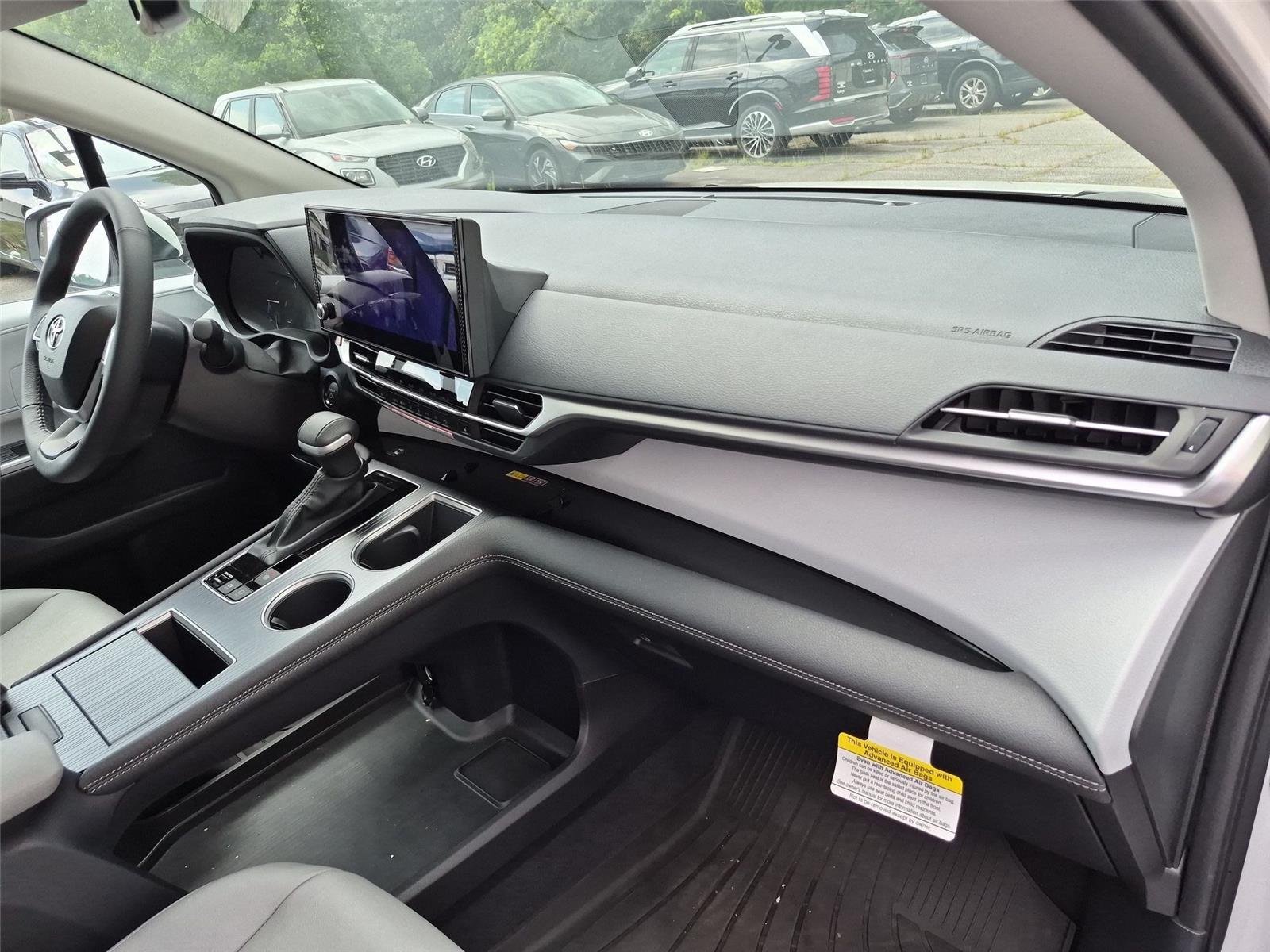 Used 2026 Wind Chill Pearl Toyota XLE image 40