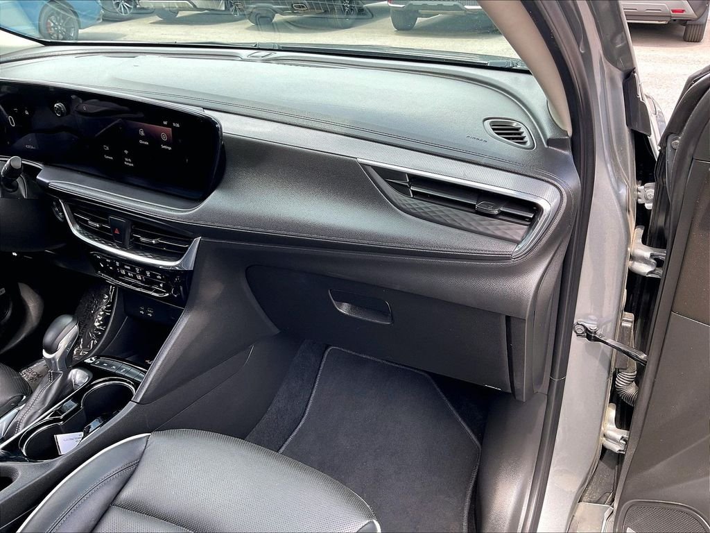 Used 2024 Silver Buick Avenir image 12
