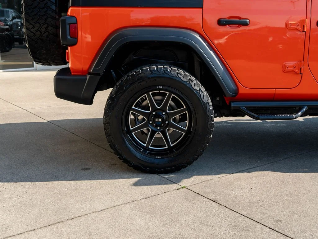 Used 2018 Orange Jeep Unlimited Sport S image 32