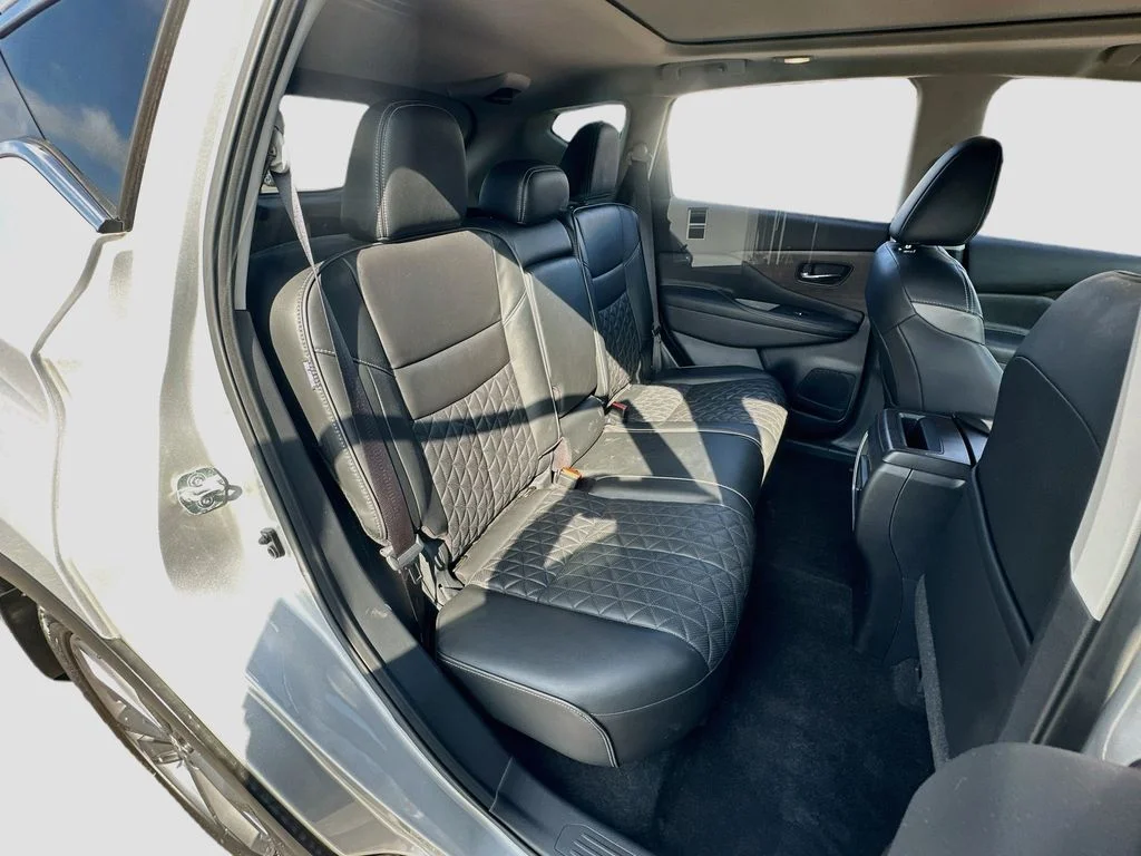 Used 2020 Silver Nissan Platinum image 28