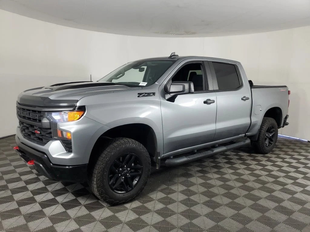 Used 2024 Sterling Gray Metallic Chevrolet Custom Trail Boss image 8