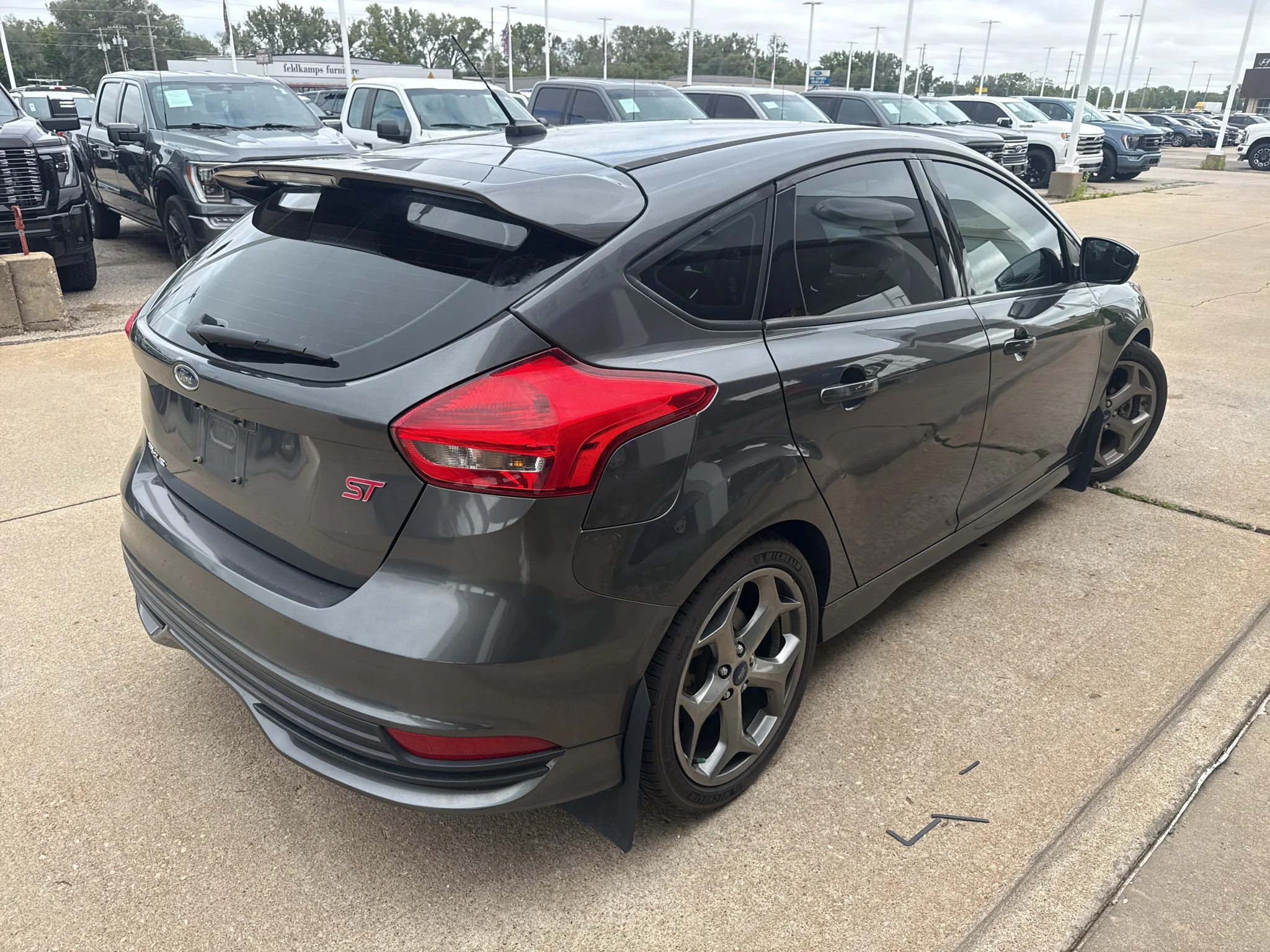 Used 2017 Magnetic Ford ST image 6
