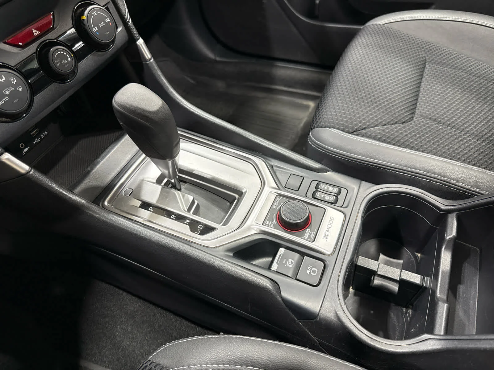 Used 2023  Subaru Premium image 18