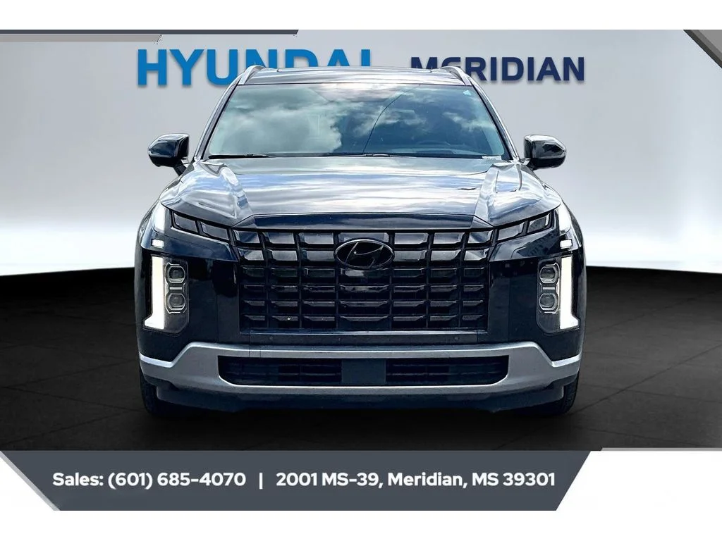 Used 2024 Abyss Black Pearl Hyundai Limited image 3