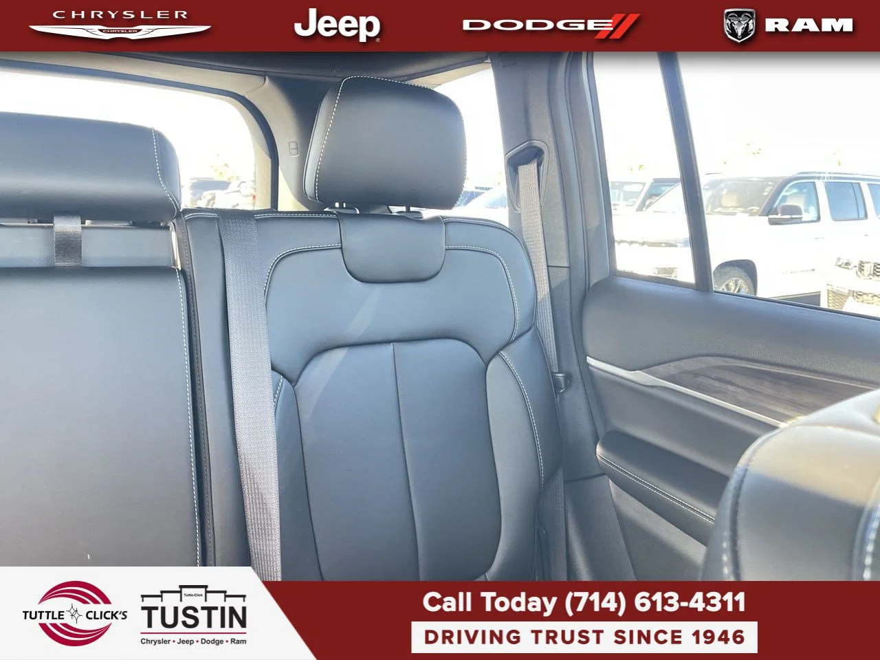 New 2027 Sting-Gray Clear-Coat Paint Jeep Limited image 6