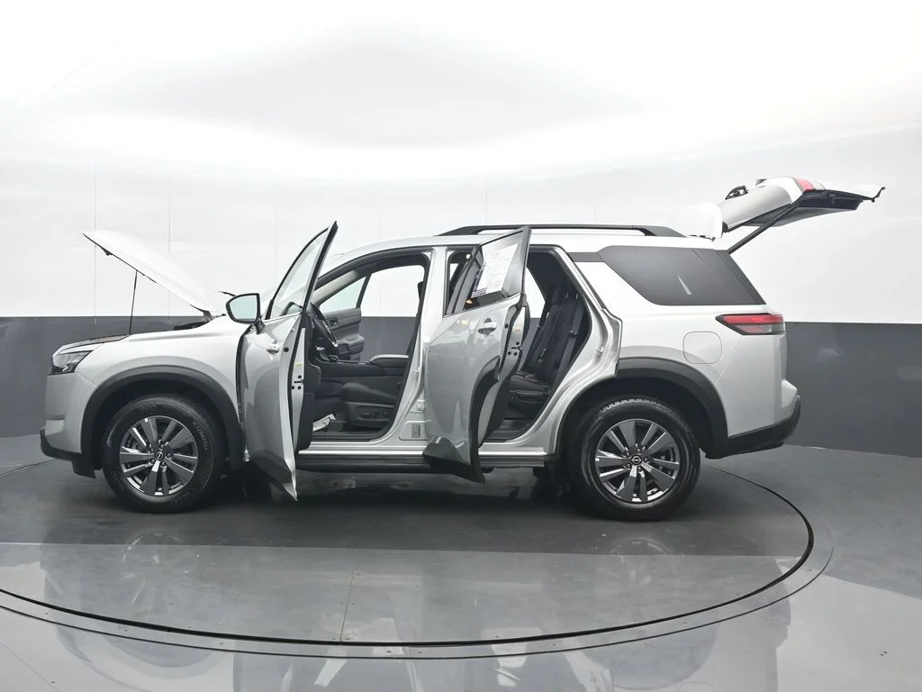 Used 2025 Silver Nissan SV image 38