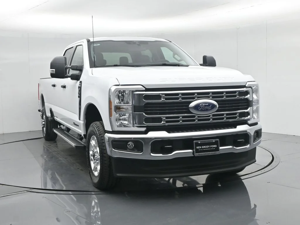 New 2026 Oxford White Ford XLT image 58