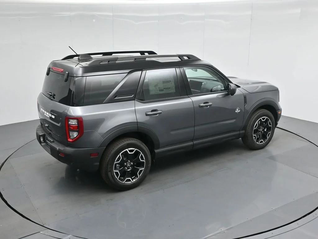 New 2025 Carbonized Gray Metallic Ford Outer Banks image 44
