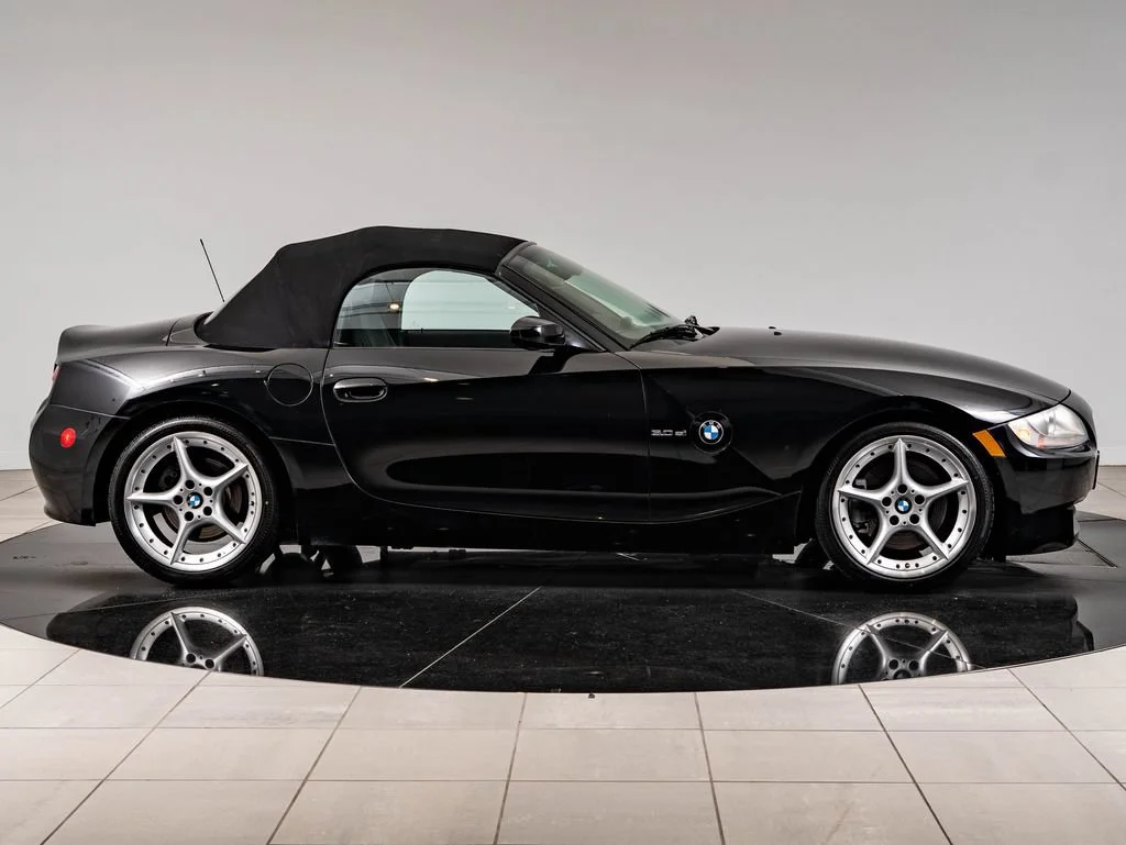 Used 2006 Jet Black BMW 3.0si image 12