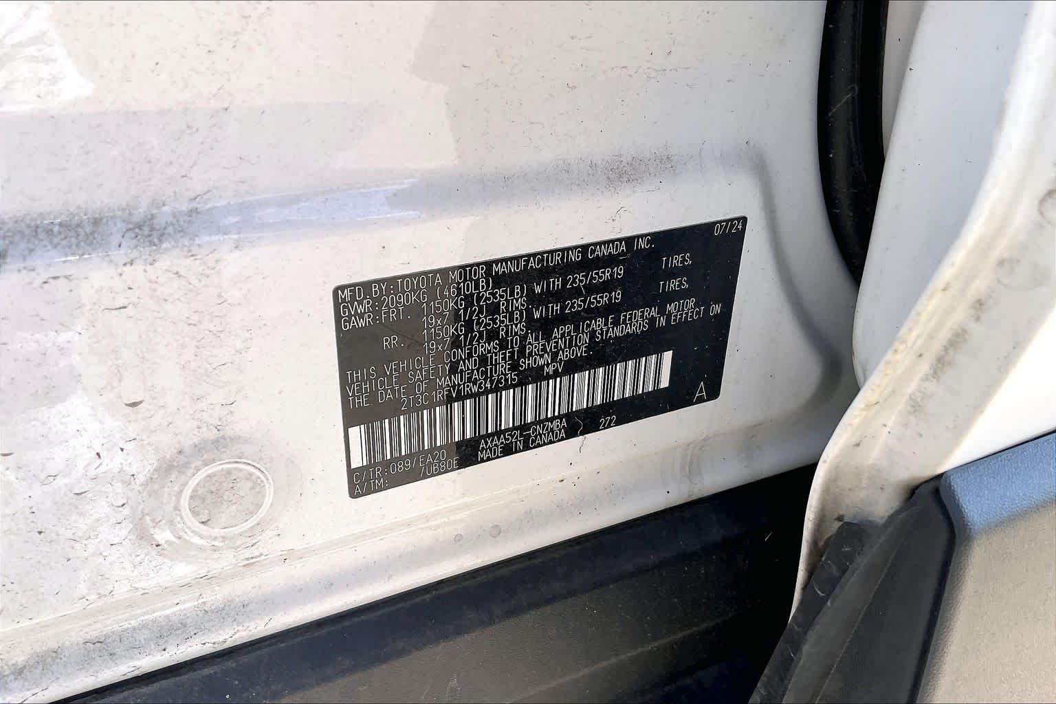 Used 2024 Wind Chill Pearl Toyota XLE Premium image 35