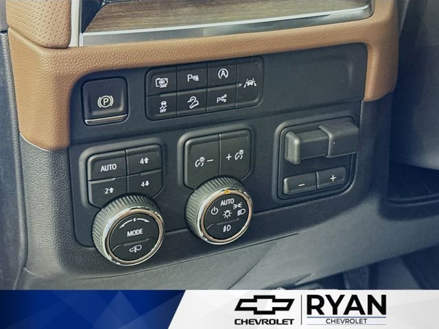 2026 Chevrolet Suburban High Country - Photo 10