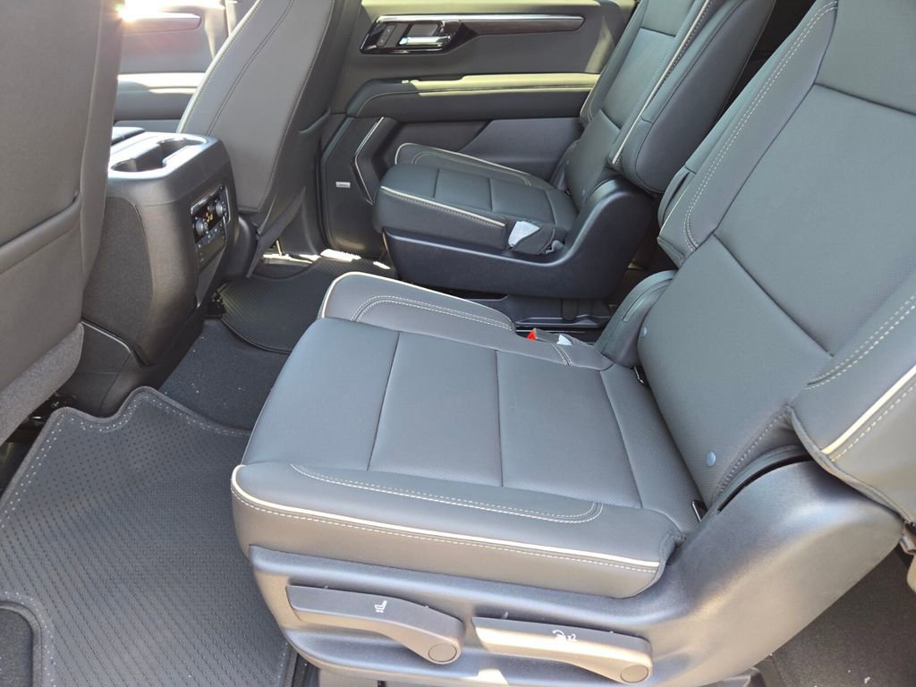 2025 Chevrolet Suburban Premier - Photo 7