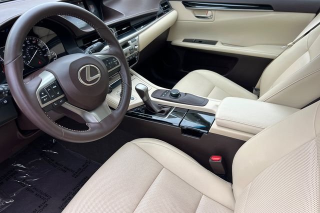 Used 2016 Red Lexus 350 image 12