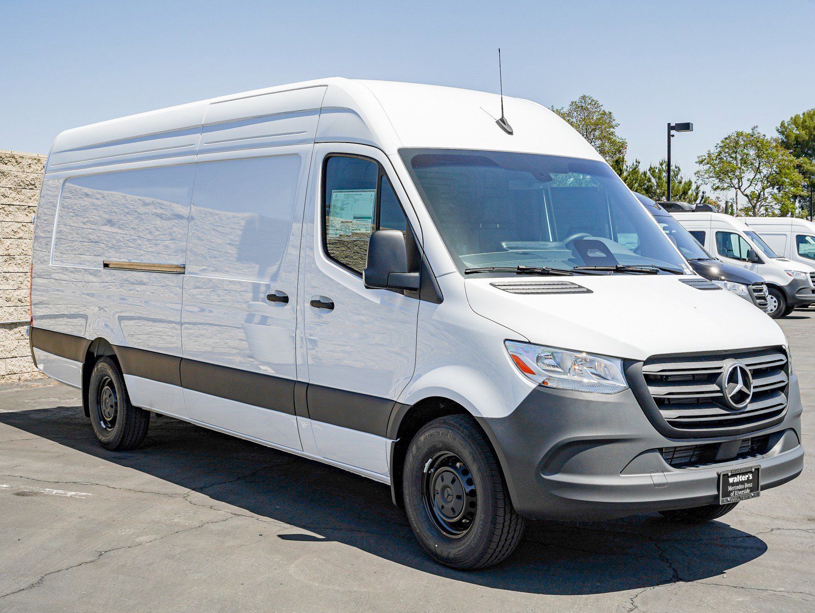 New 2026 Arctic White Mercedes-Benz 2500 High Roof I4 Diesel HO 170 Extended RWD image 3