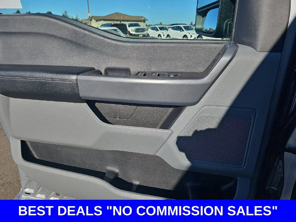 Used 2023 Iconic Silver Metallic Ford XLT image 26