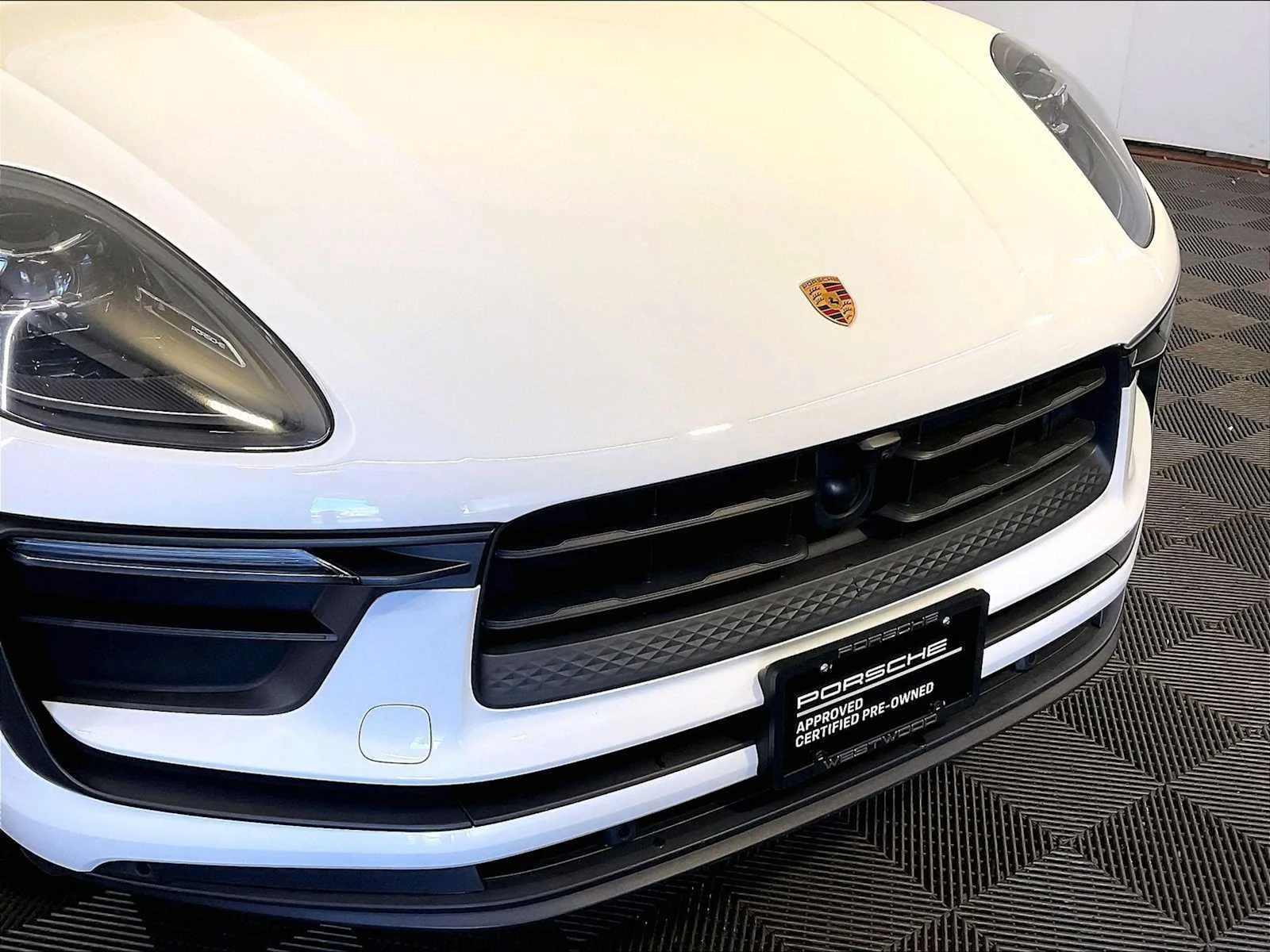Certified Used 2023 White Porsche  image 34