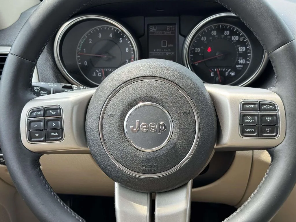 Used 2013 Gray Jeep Limited image 18
