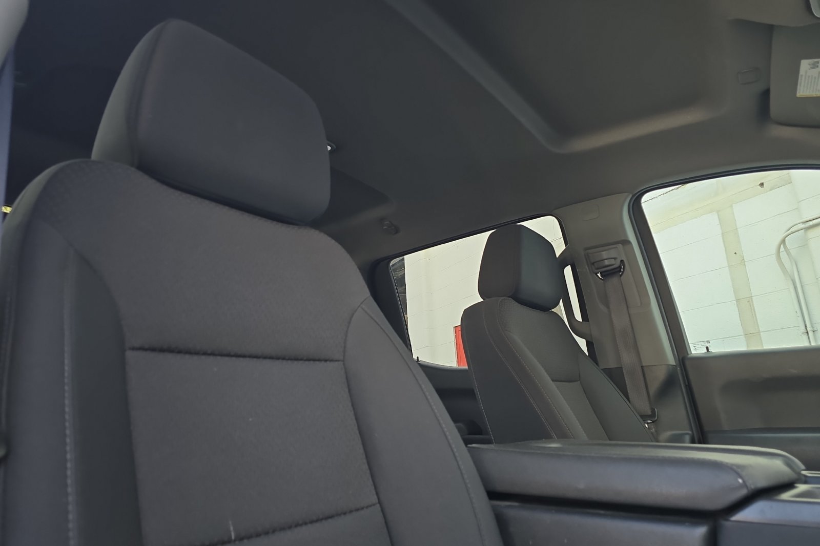 Used 2023  GMC Pro image 15