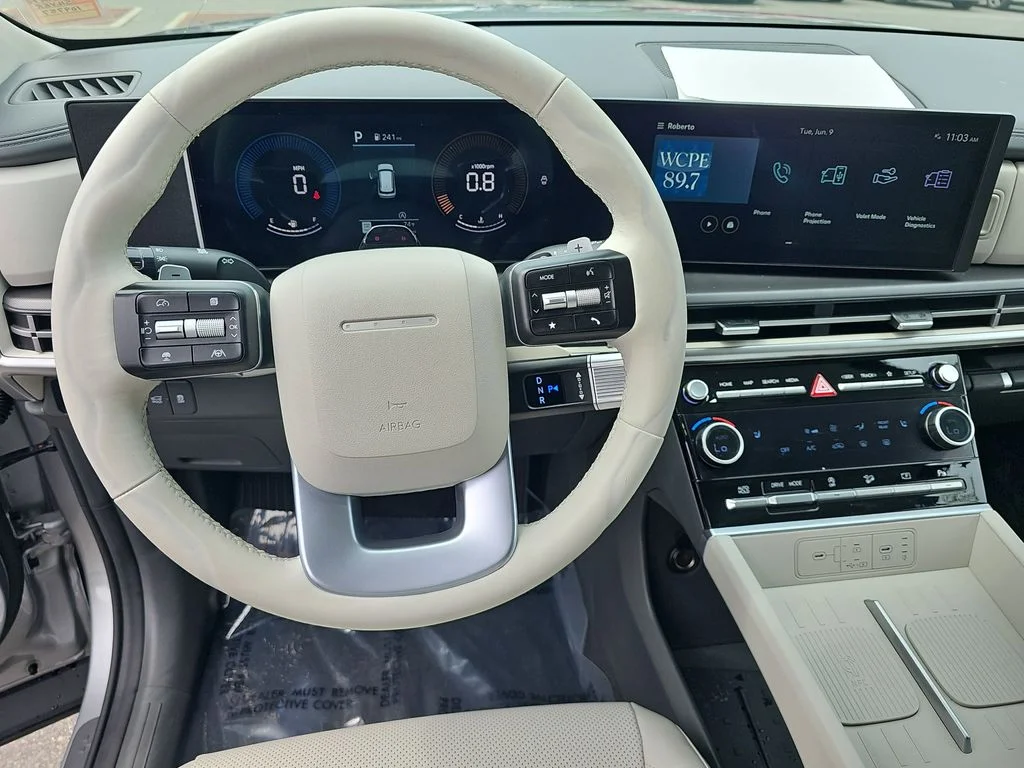 Used 2025 Silver Hyundai SEL image 16