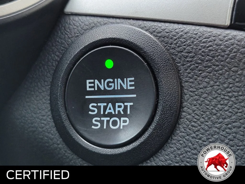 Used 2022 White Ford SEL image 36