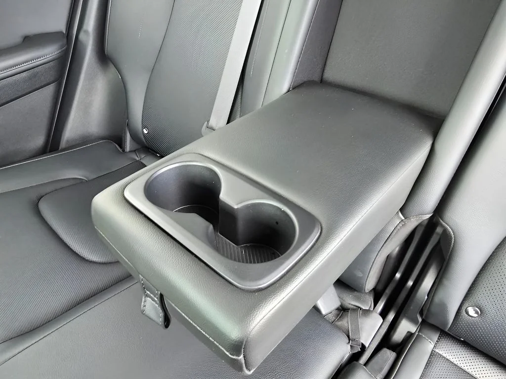 Used 2024 Gravity Gray Kia EX image 9