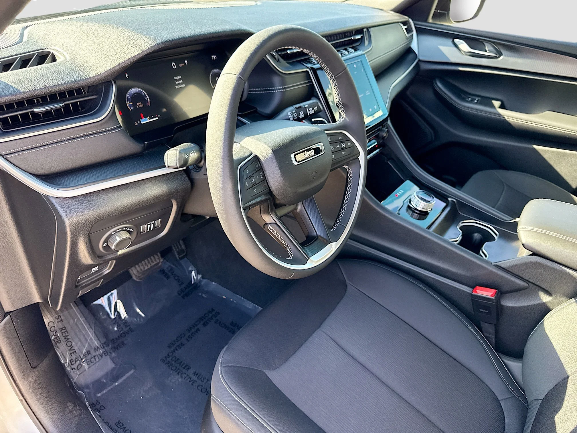 Used 2025 Silver Zynith Jeep Laredo X image 25
