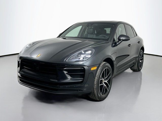 Pre-Owned 2025 Porsche Macan Base With Navigation &amp; AWD