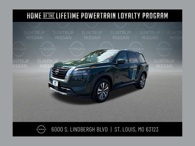 2025 Nissan Pathfinder SL