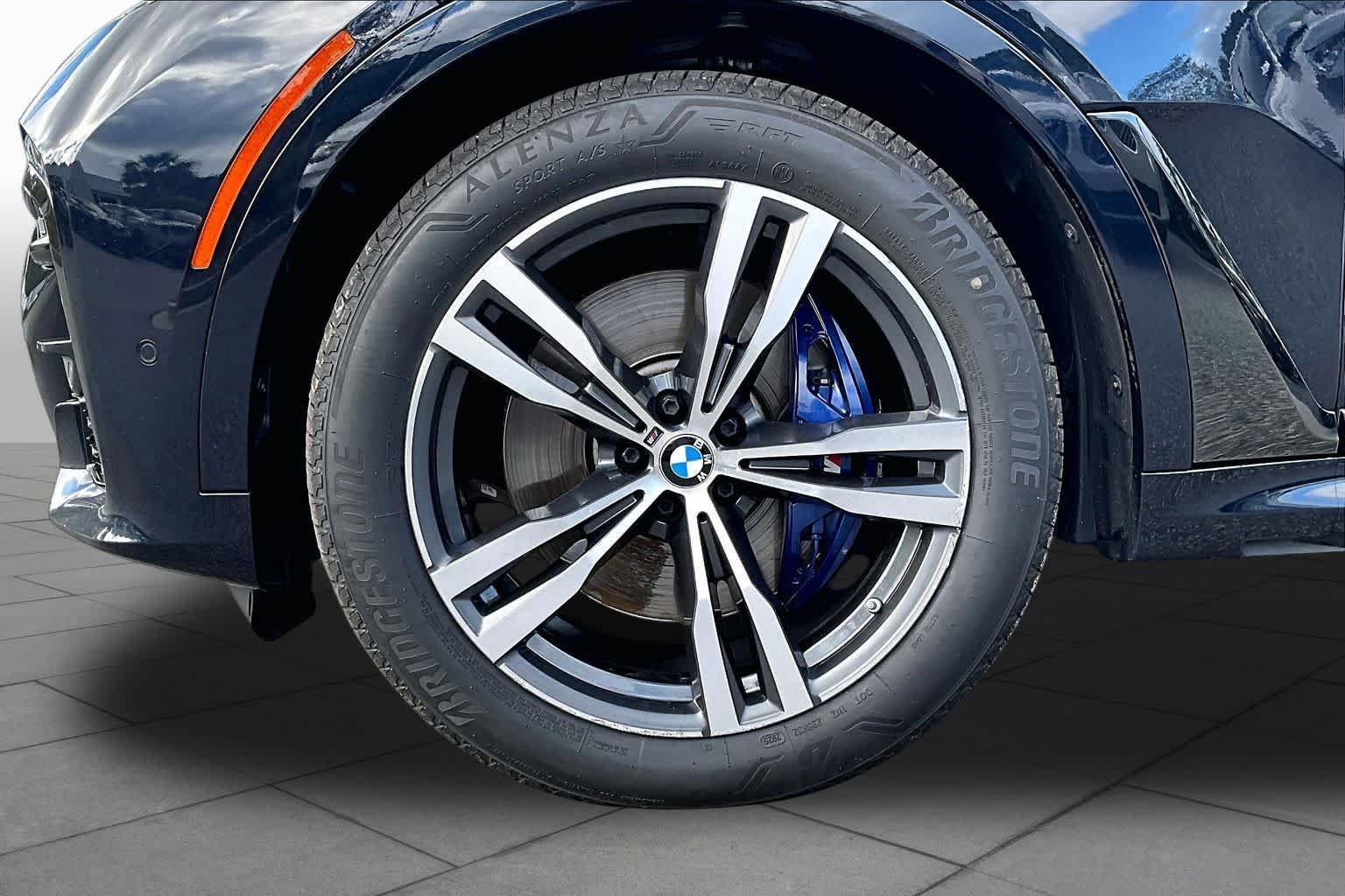 Used 2021 Carbon Black Metallic BMW xDrive40i image 11